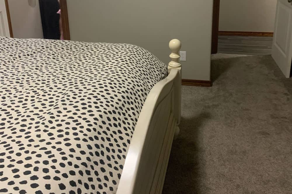 Photo of Bedroom in Carl Junction