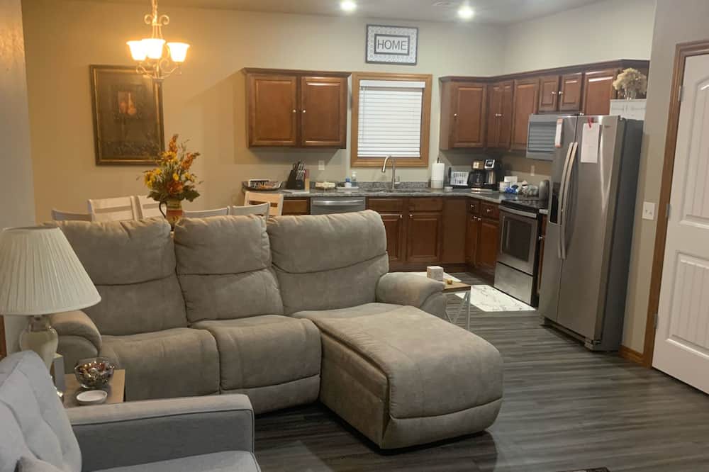 Photo of Livingroom in Carl Junction