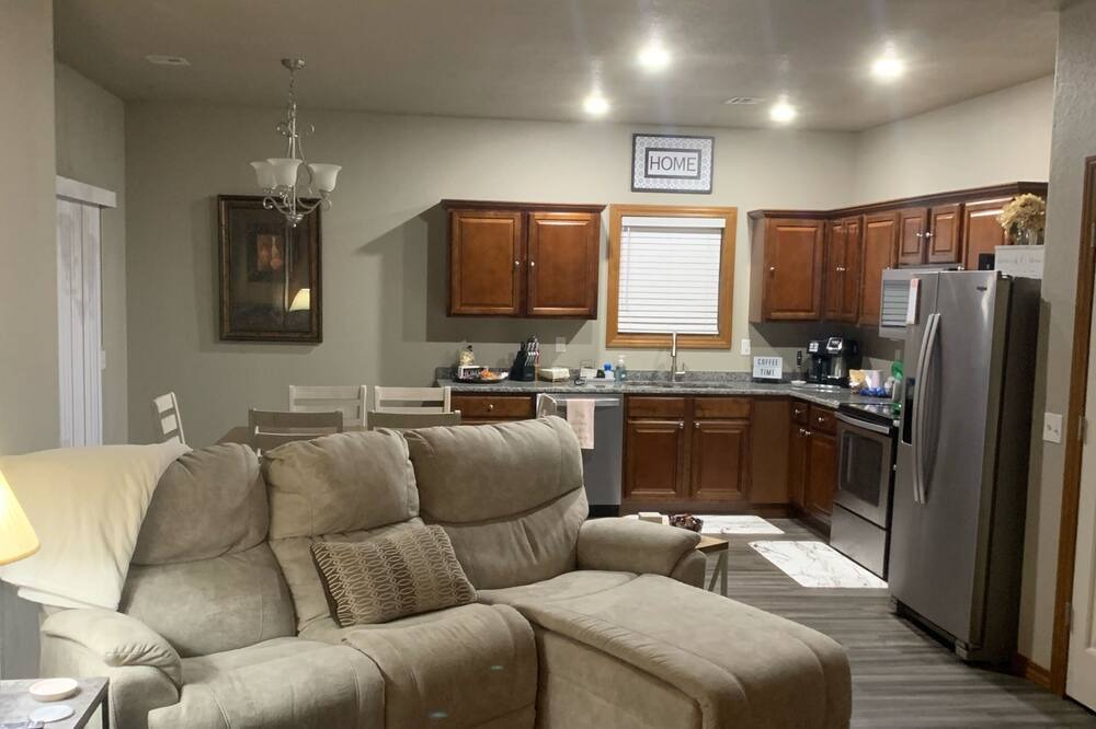 Photo of Livingroom in Carl Junction