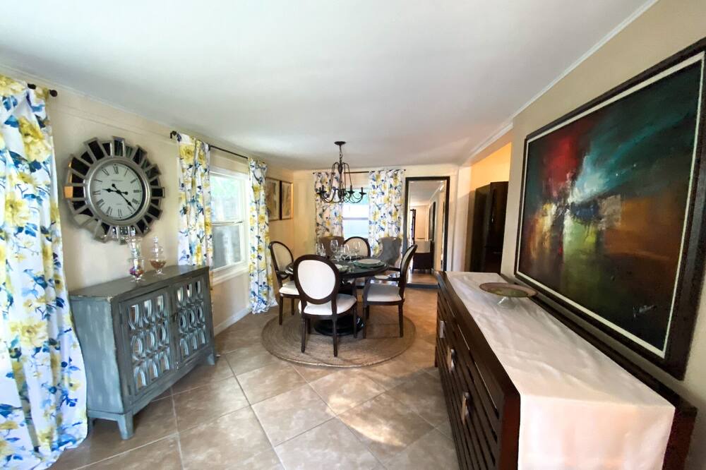 Photo of Bedroom in Ballast Point