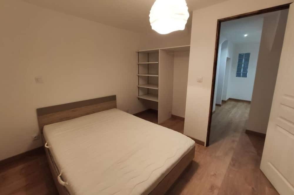 Photo of Bedroom in Saint-Jean-de-Maruejols-et-Avejan