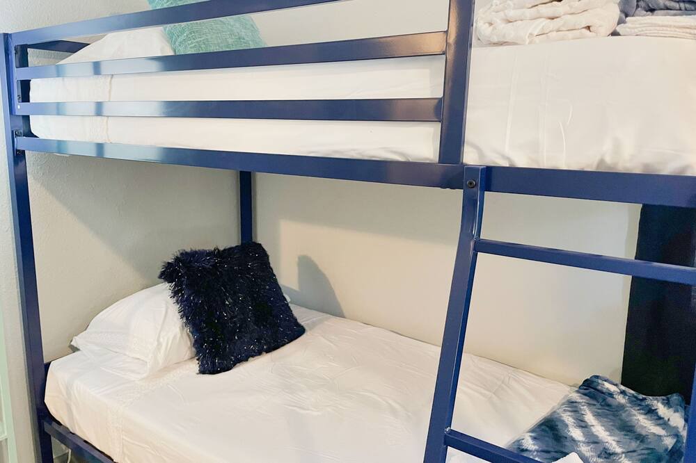 Photo of Bedroom in Brookshire