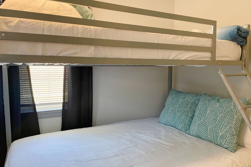 Photo of Bedroom in Brookshire