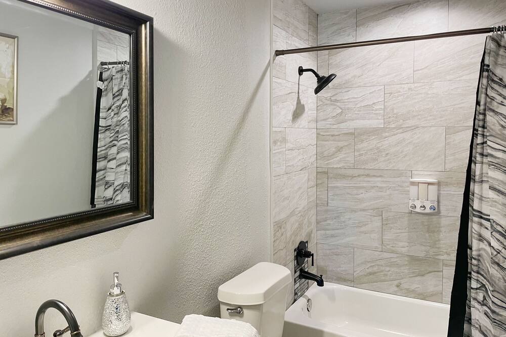 Photo of Bathroom in Brookshire