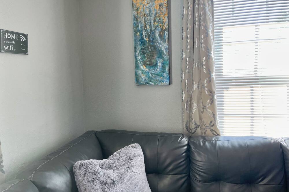 Photo of Livingroom in Brookshire