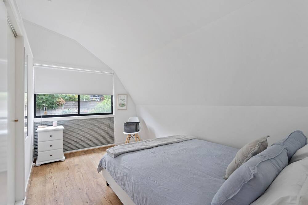 Photo of Bedroom in Sunset Strip