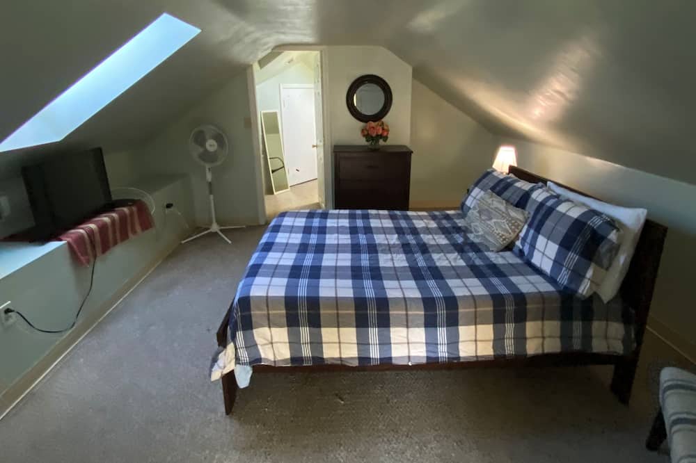 Photo of Bedroom in Metropolitan Hill - Beech Street