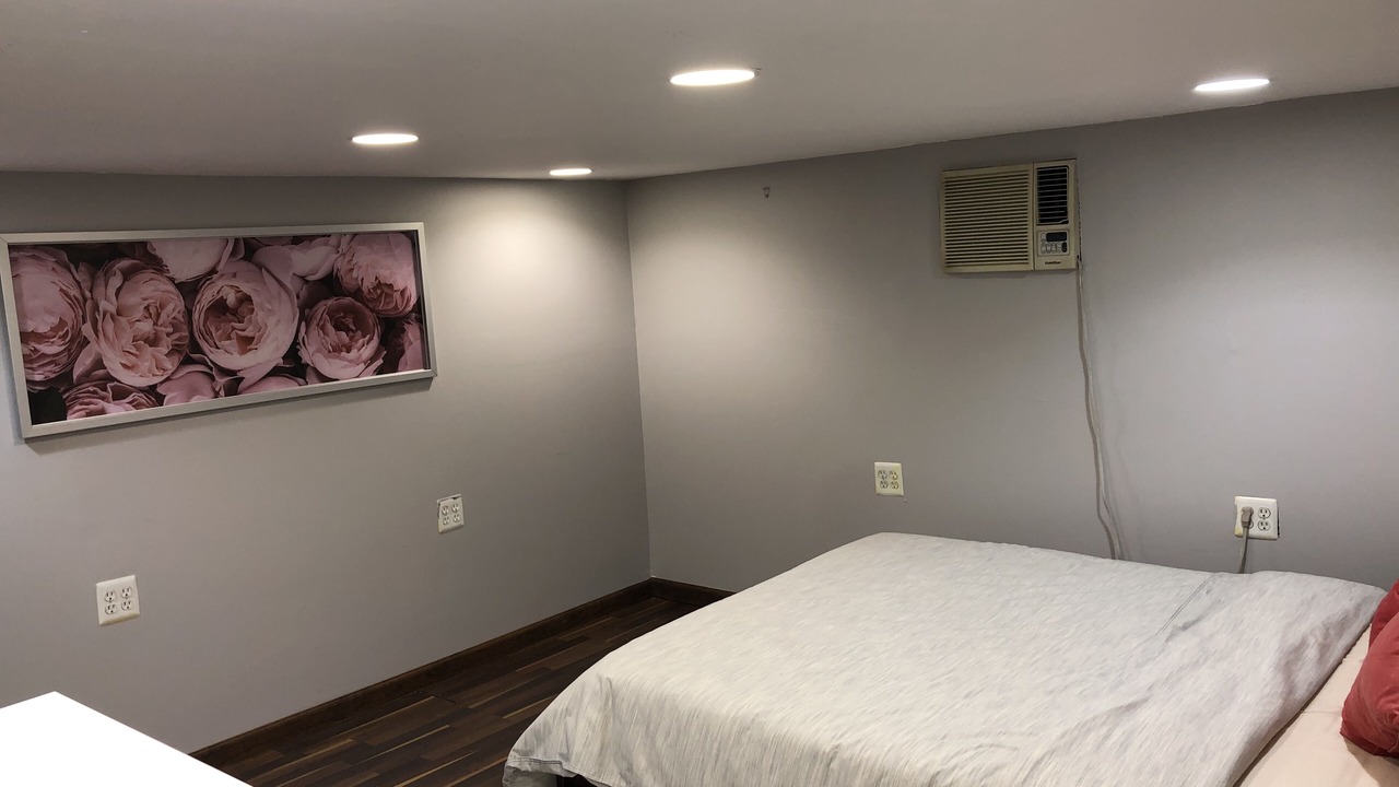 Photo of Bedroom in Bergenfield