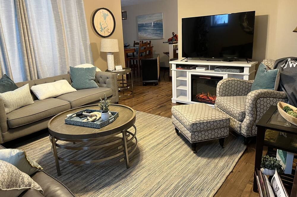 Photo of Livingroom in Spirit Lake