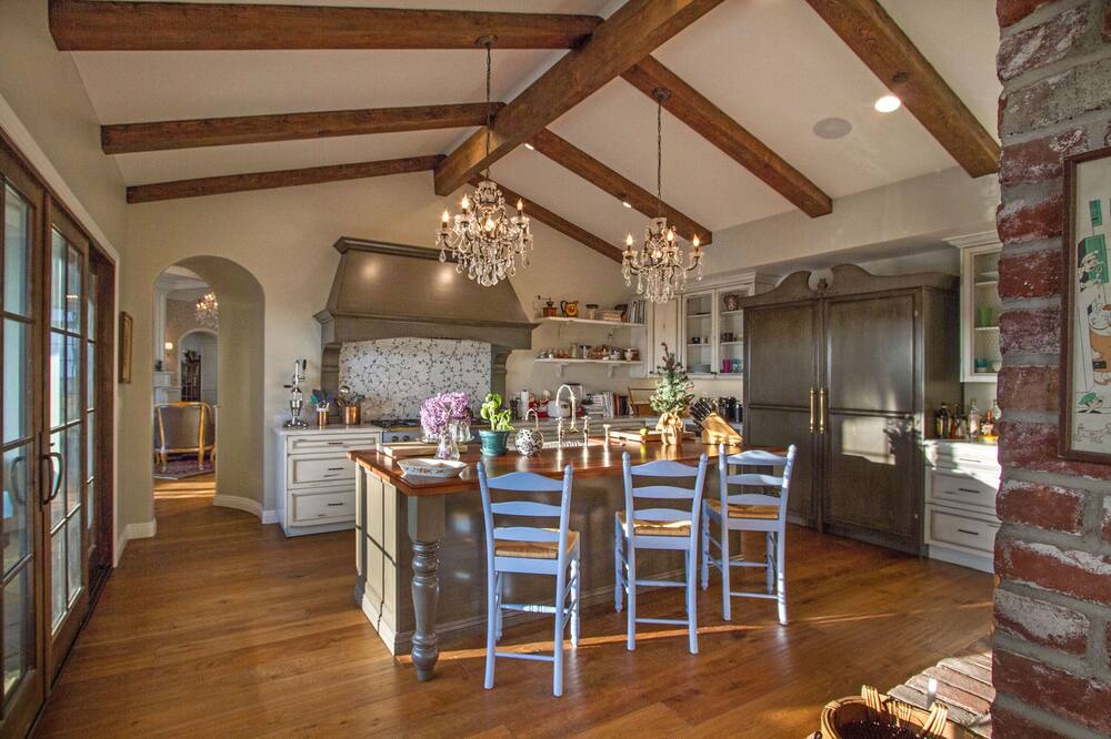 Photo of Kitchen in La Jolla Mesa