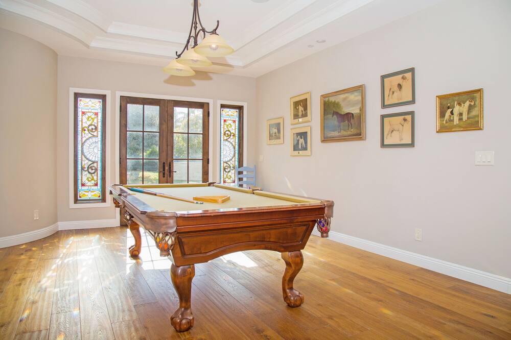 Photo of Bedroom in La Jolla Mesa