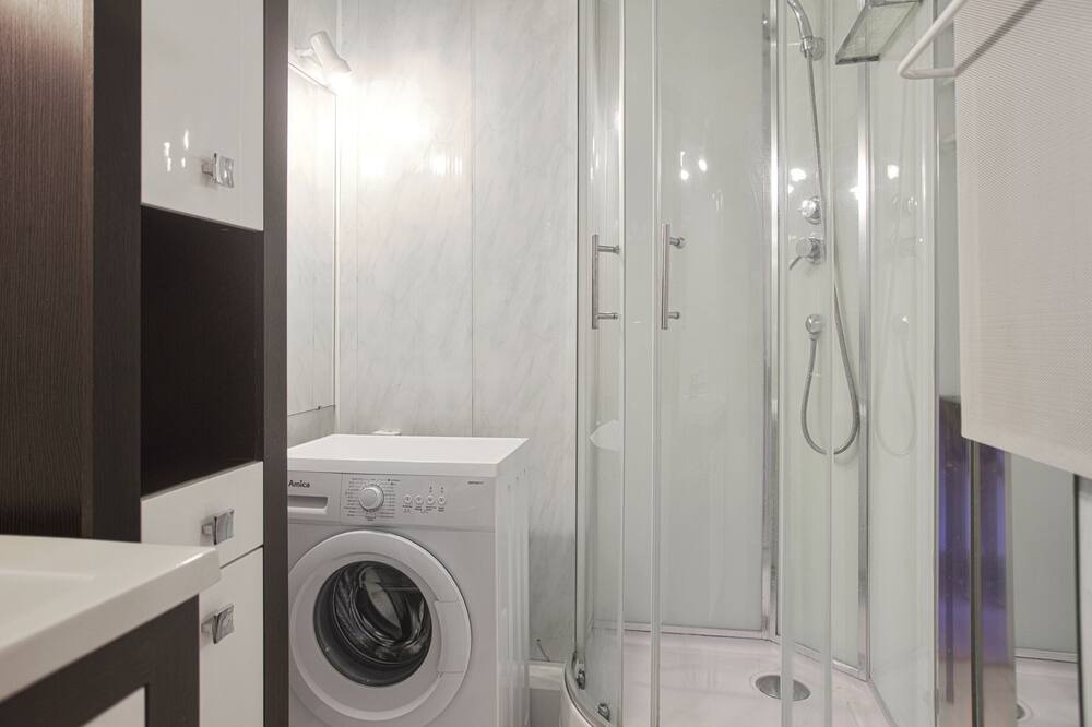 Photo of Bathroom in Alco