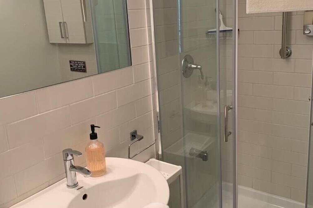 Photo of Bathroom in Cressy