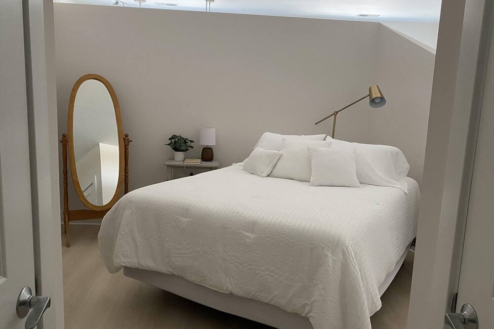 Photo of Bedroom in Wheaton