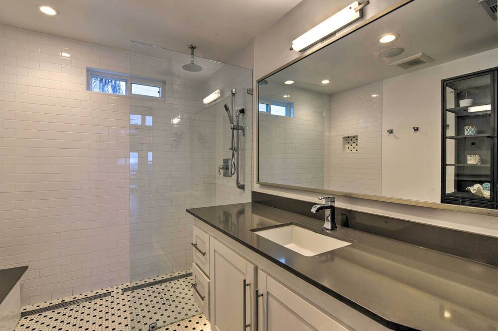 Photo of Bathroom in Bermuda Beach