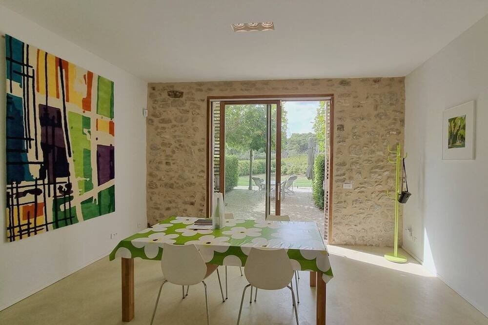 Photo of Livingroom in Saint-Frichoux