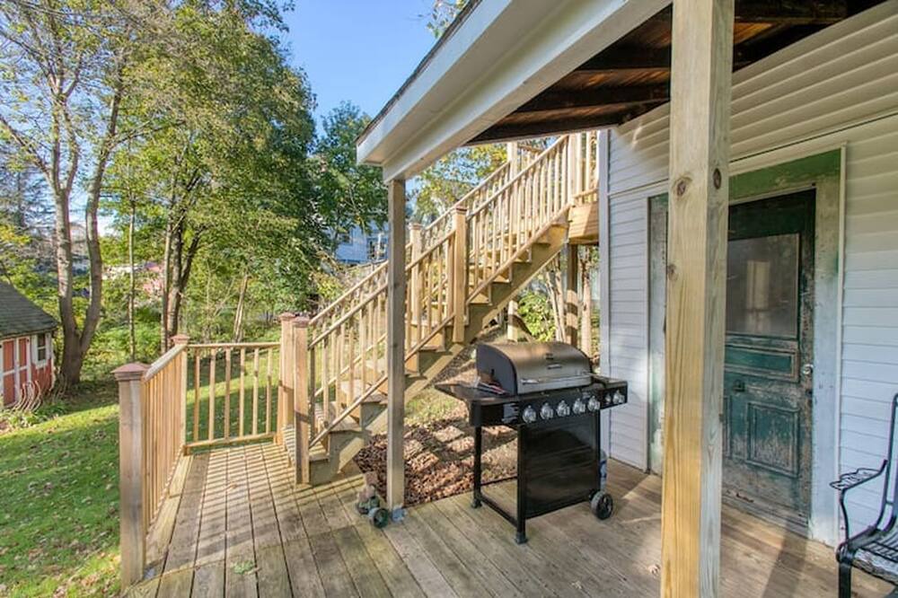 Photo of Others in Housatonic