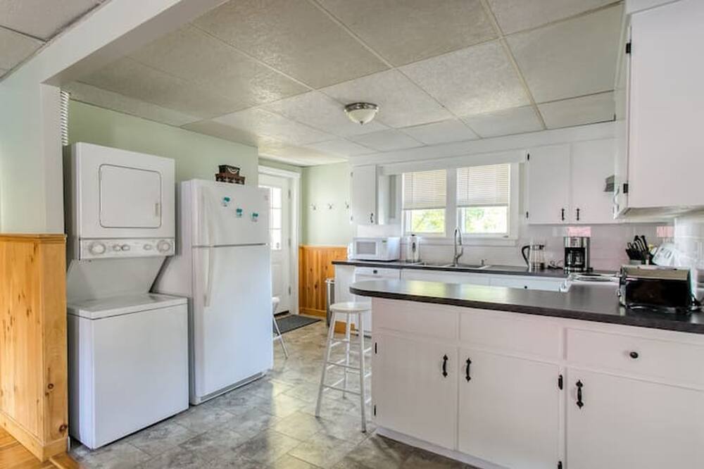 Photo of Others in Housatonic