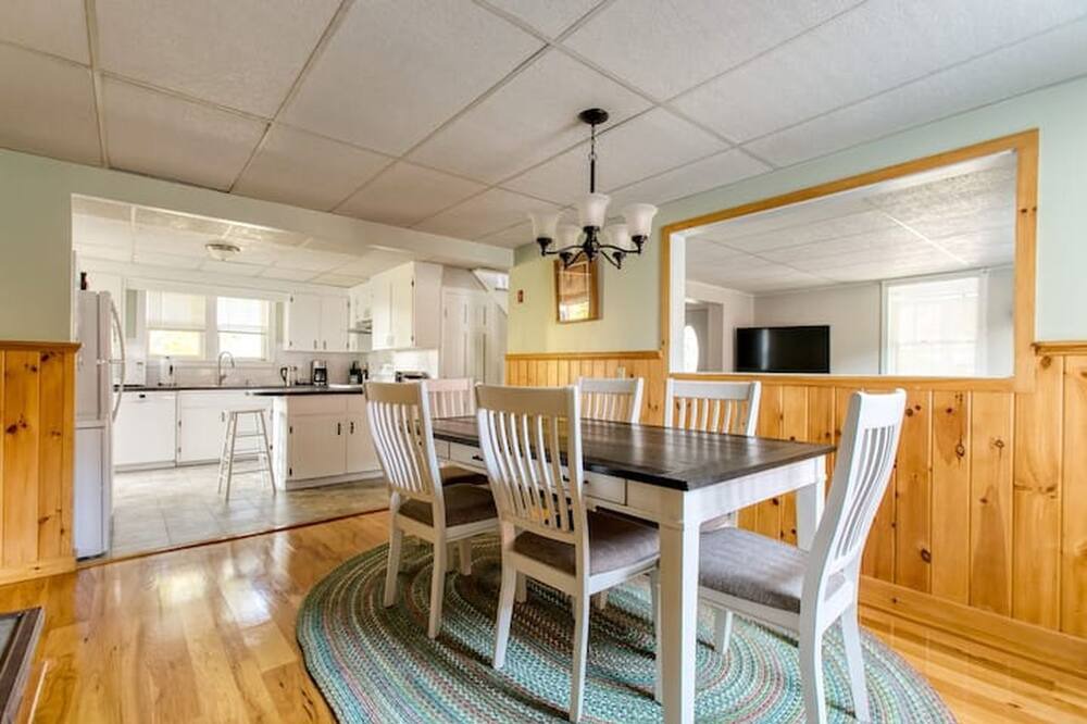 Photo of Others in Housatonic