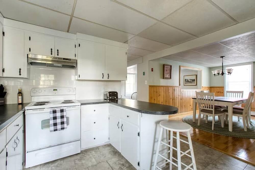 Photo of Others in Housatonic