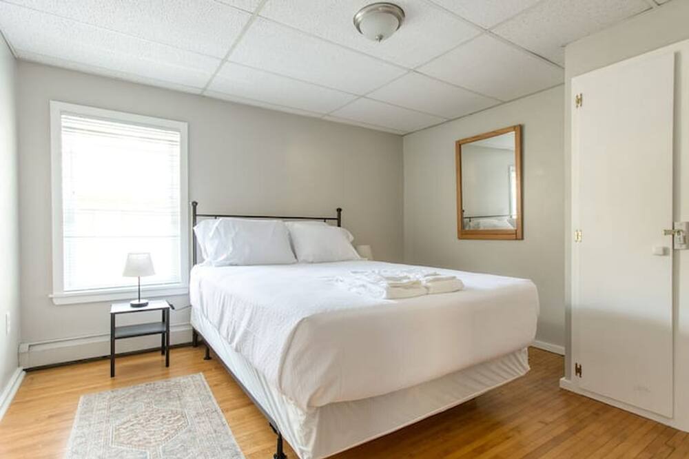 Photo of Bedroom in Housatonic