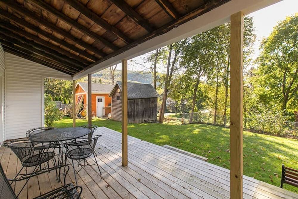 Photo of Others in Housatonic