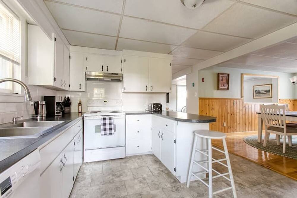 Photo of Others in Housatonic