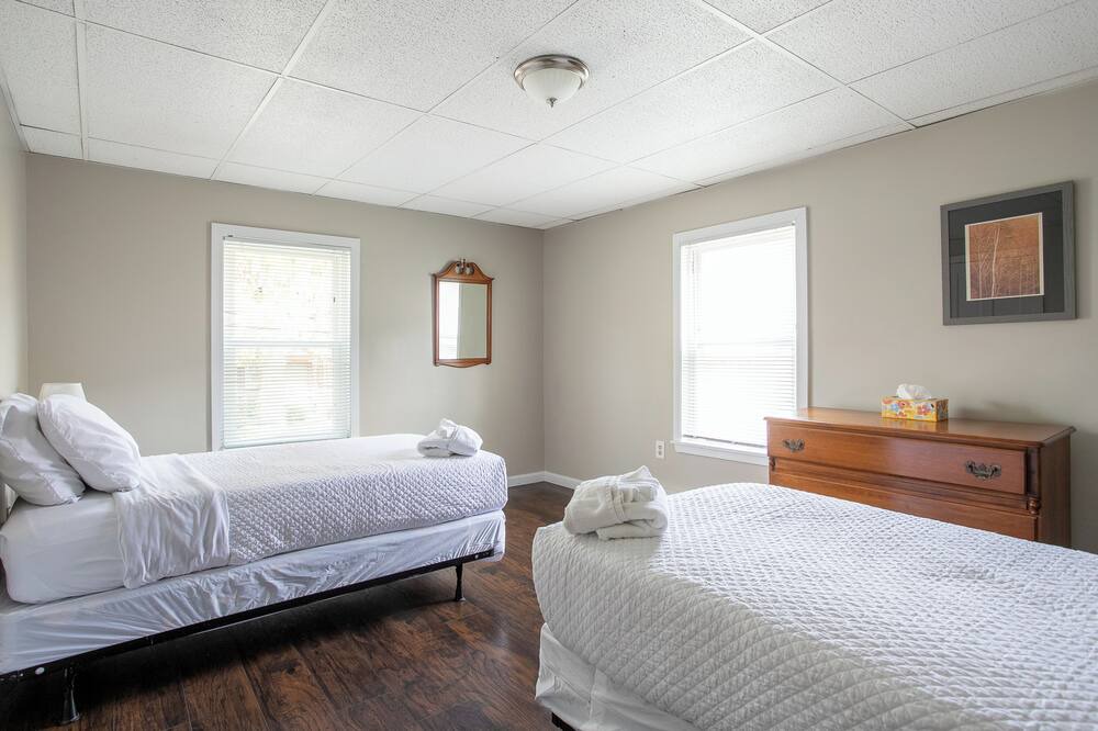 Photo of Others in Housatonic