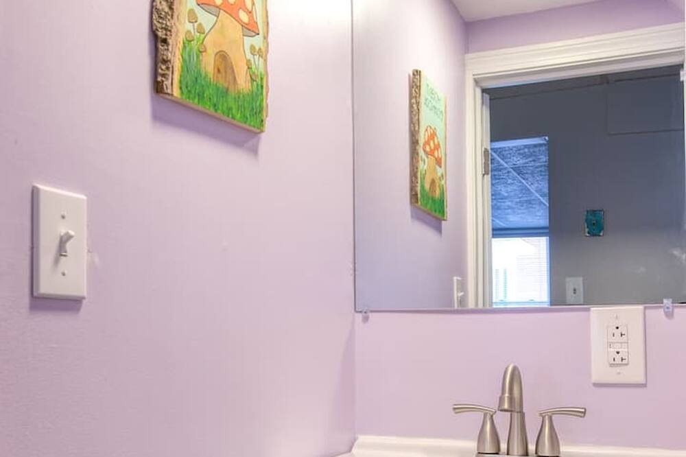 Photo of Bathroom in Housatonic