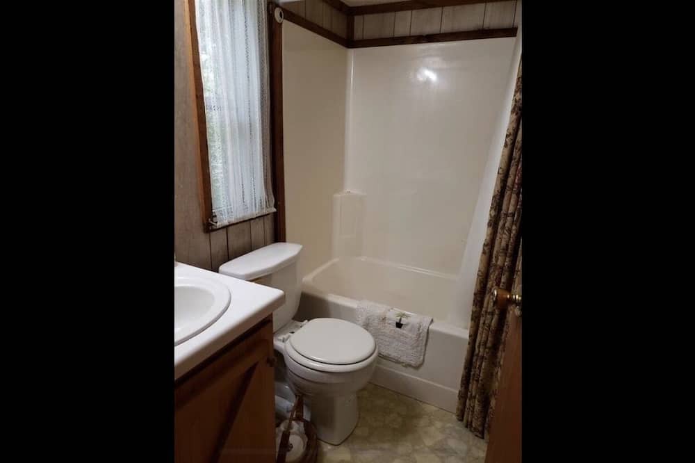 Photo of Bathroom in Henning