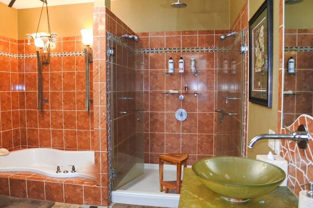 Photo of Bathroom in Alexandria Bay