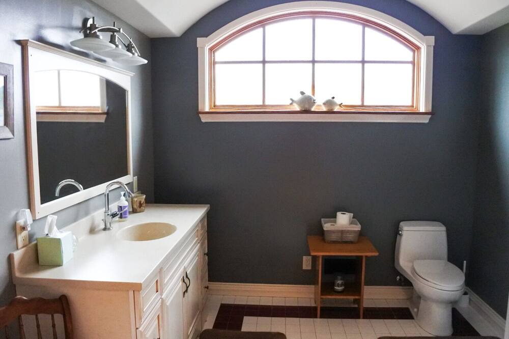 Photo of Bathroom in Alexandria Bay
