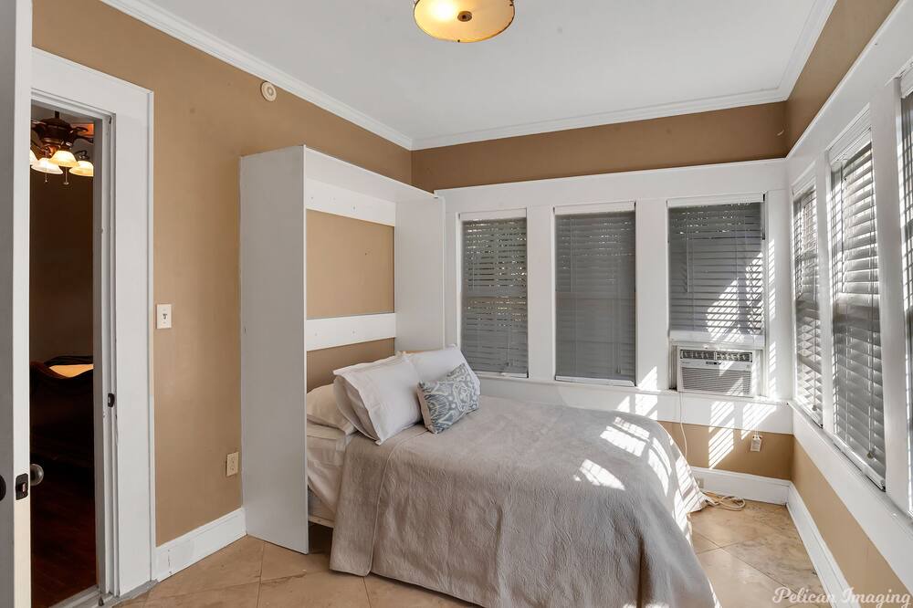 Photo of Bedroom in Broadmoor