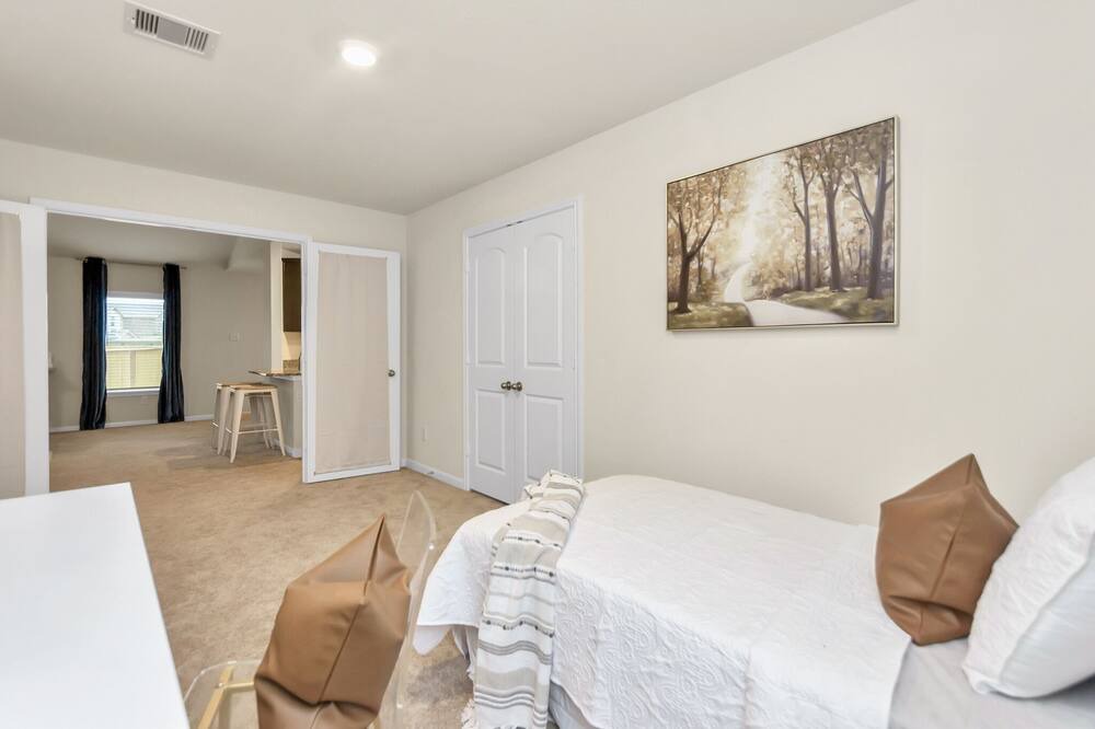 Photo of Bedroom in Hockley