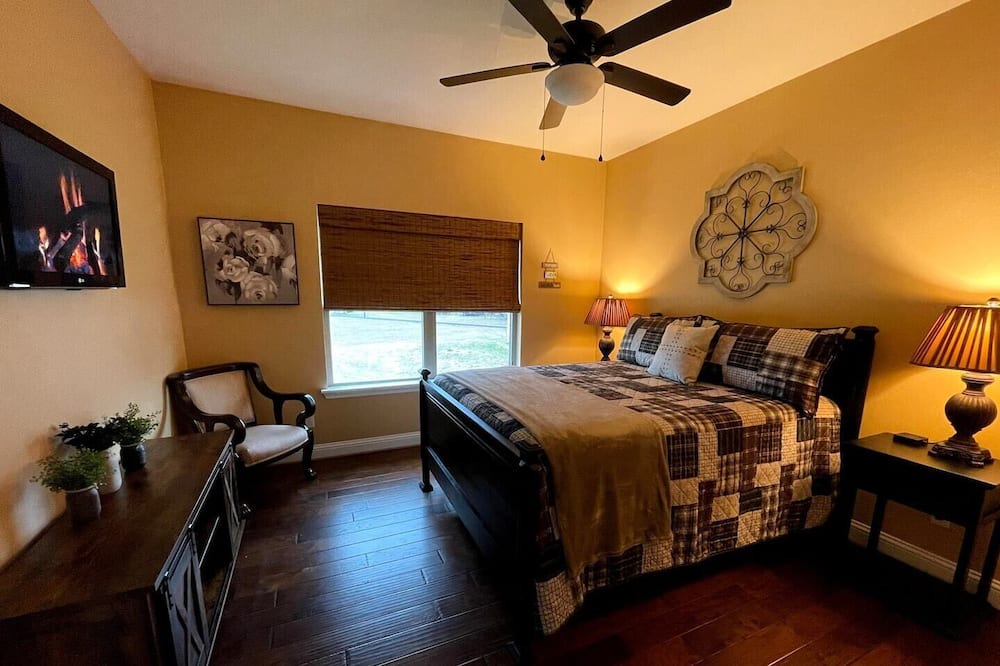 Photo of Bedroom in Yantis