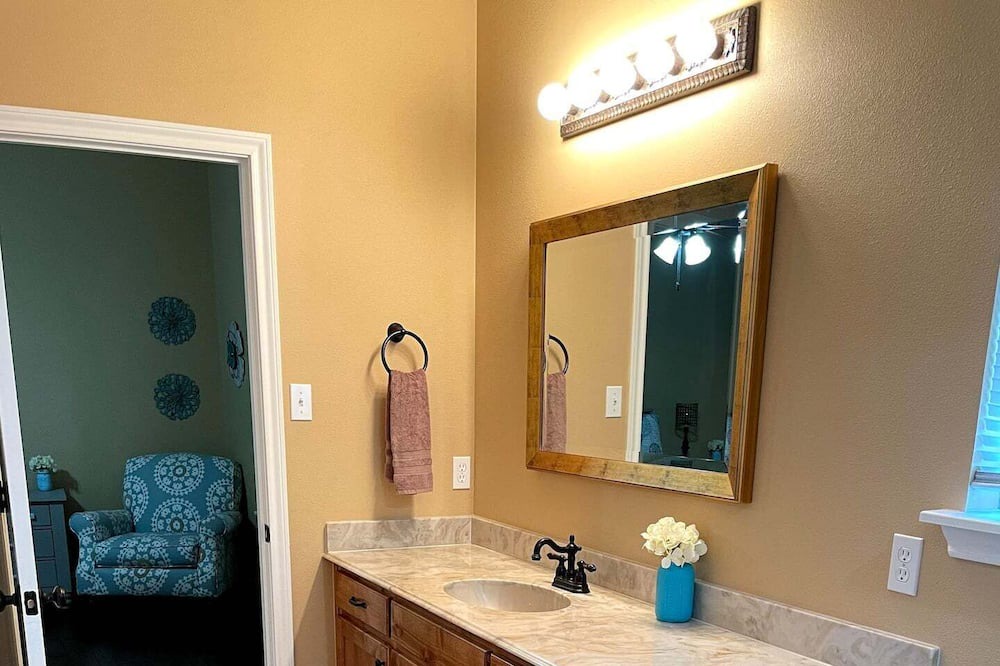 Photo of Bathroom in Yantis