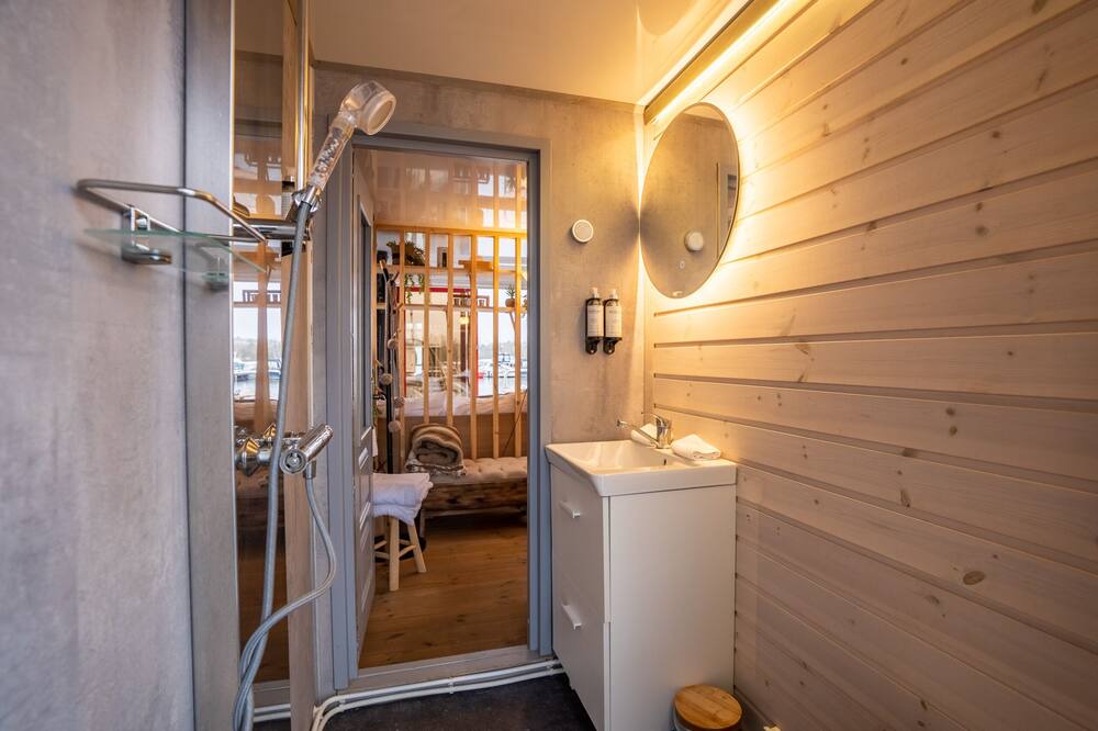 Photo of Bathroom in Guernes