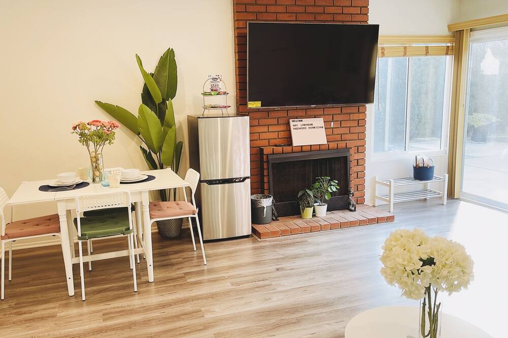 Photo of Livingroom in Fountain Valley