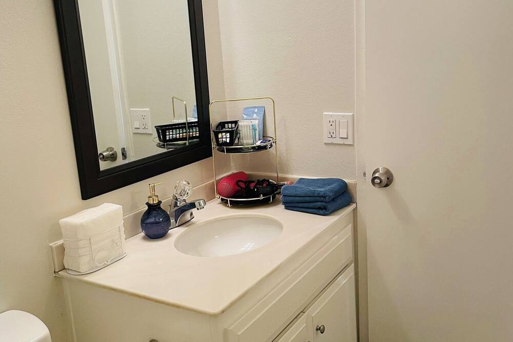 Photo of Bathroom in Fountain Valley