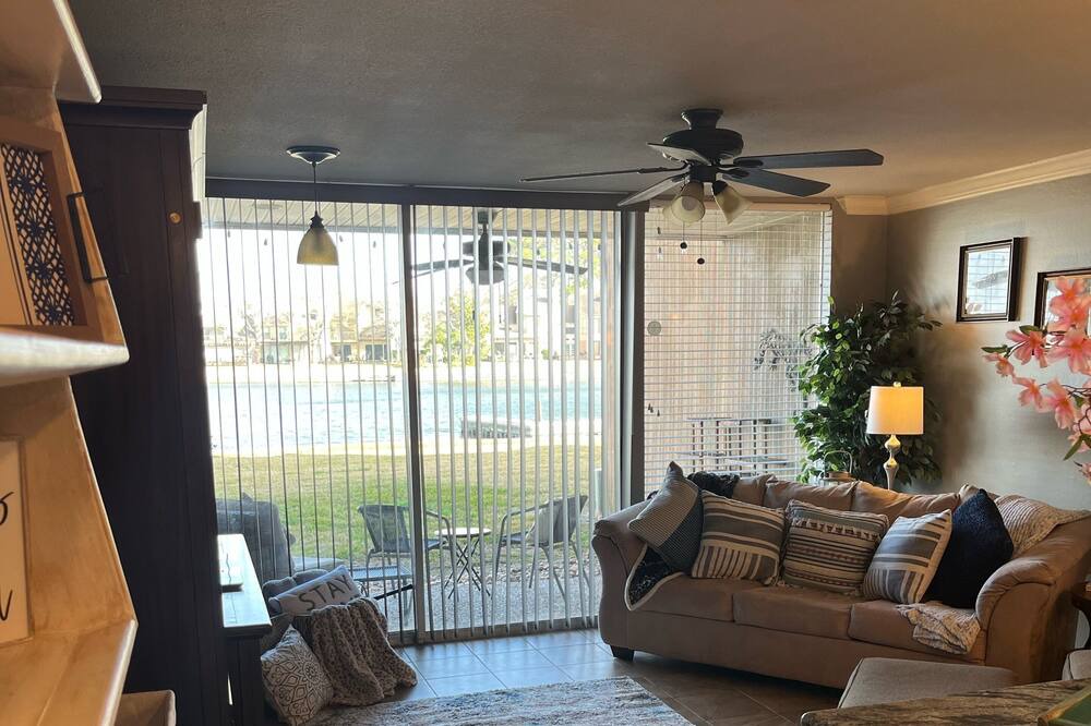 Photo of Livingroom in Walden on Lake Conroe