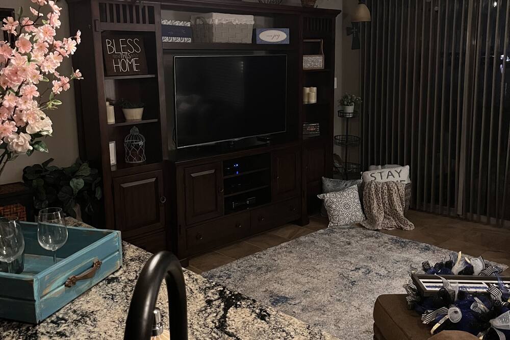 Photo of Livingroom in Walden on Lake Conroe