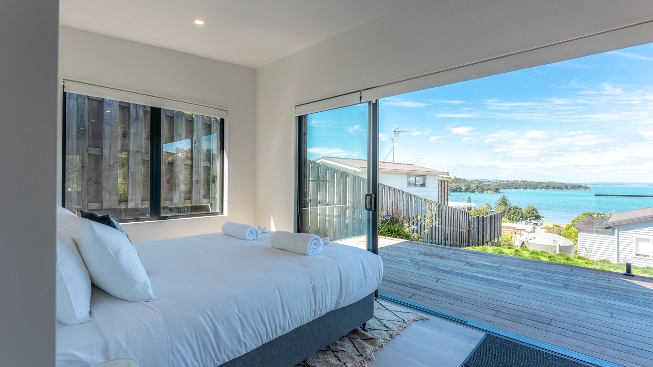 Photo of Others in Surfdale