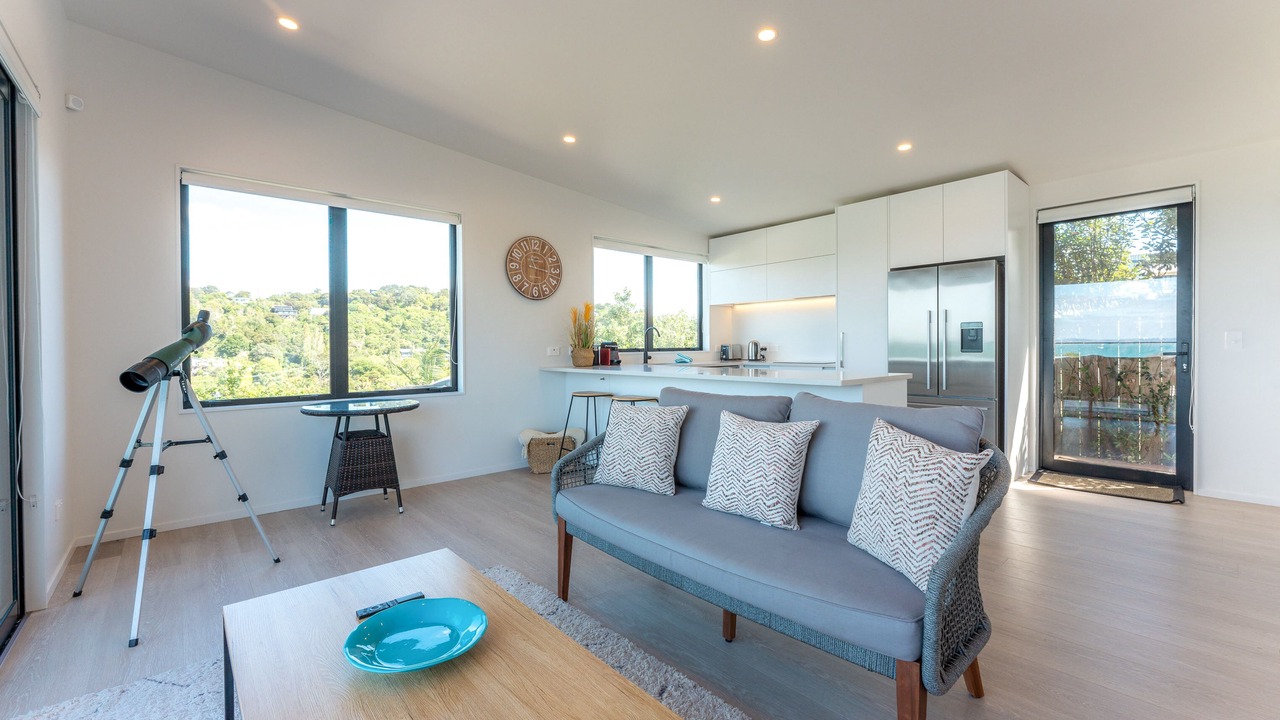 Photo of Others in Surfdale