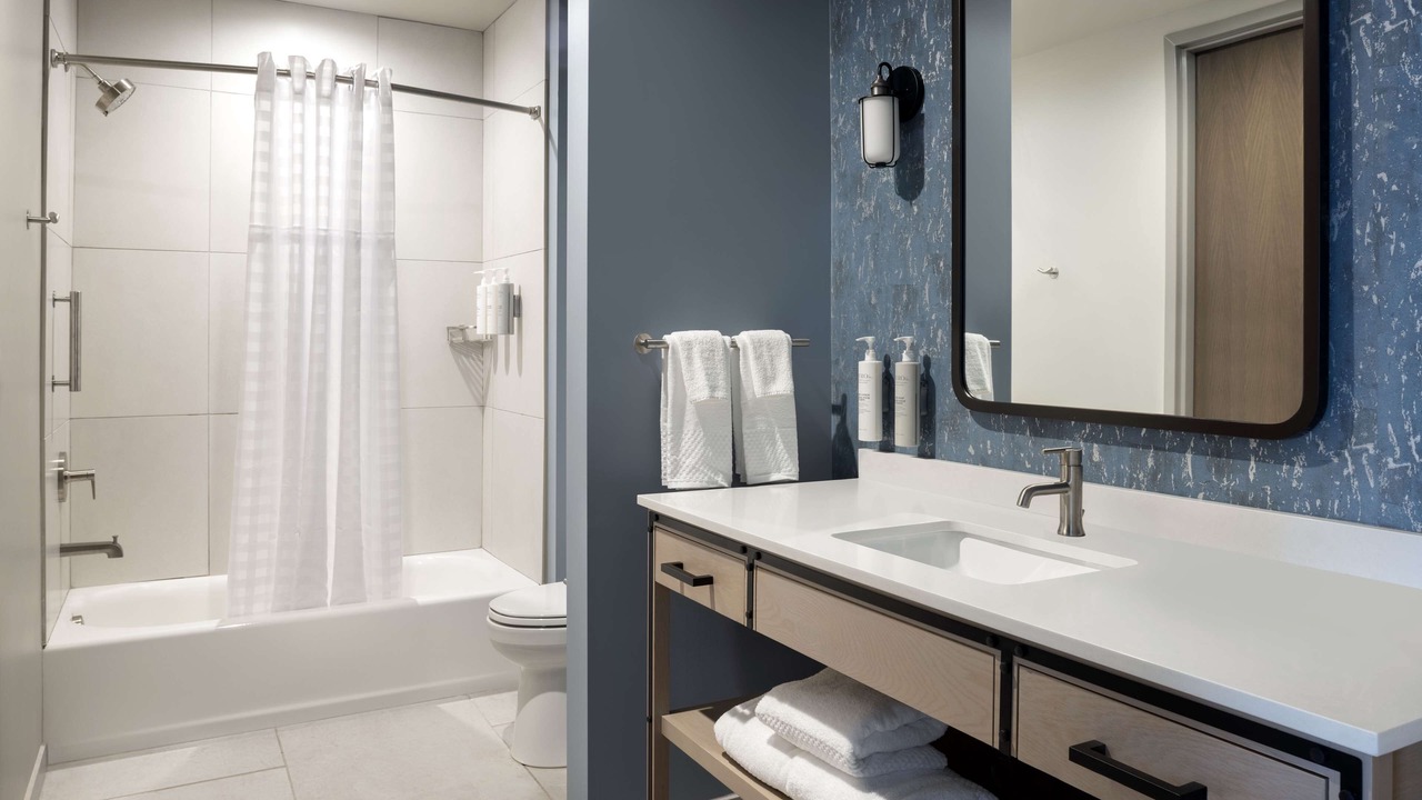 Photo of Bathroom in Bowling Green