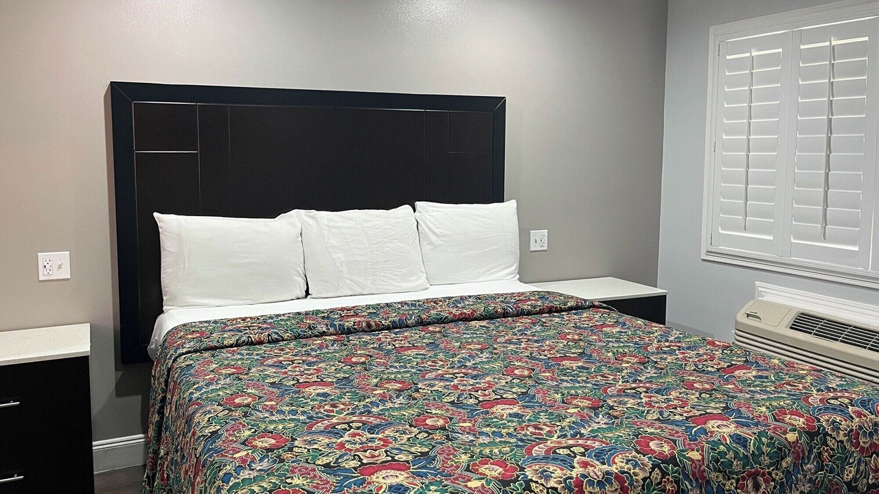 Photo of Others in Dimond