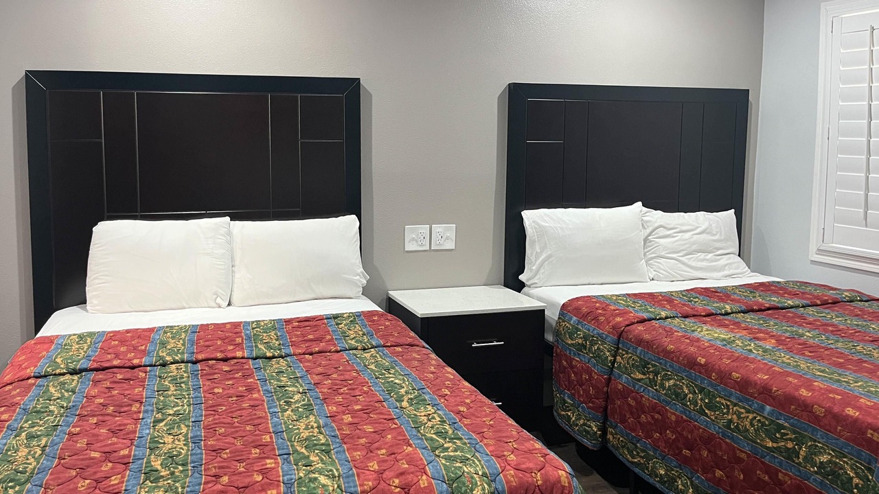 Photo of Others in Dimond