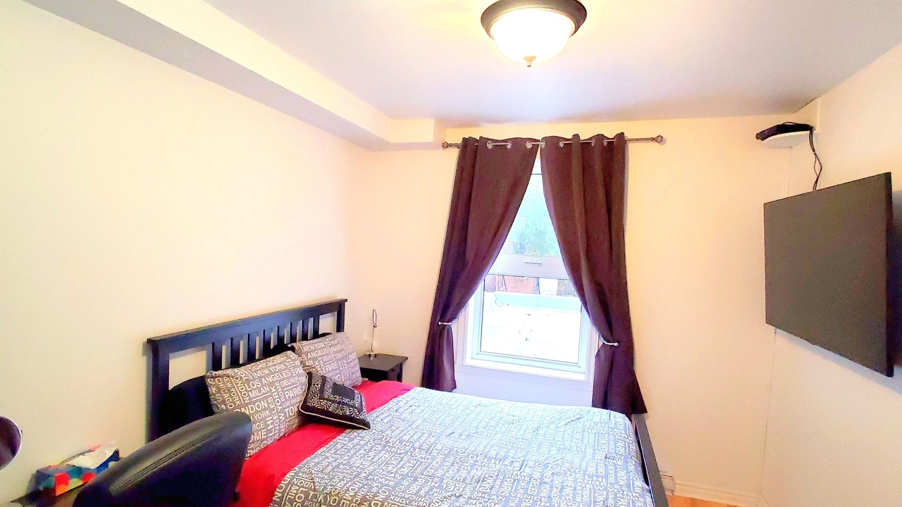 Photo of Bedroom in Hochelaga-Maisonneuve