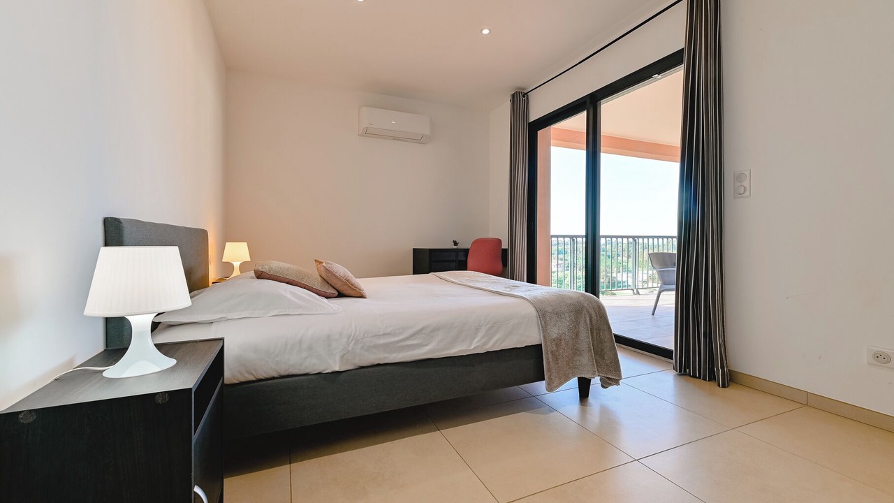 Photo of Others in Cauro