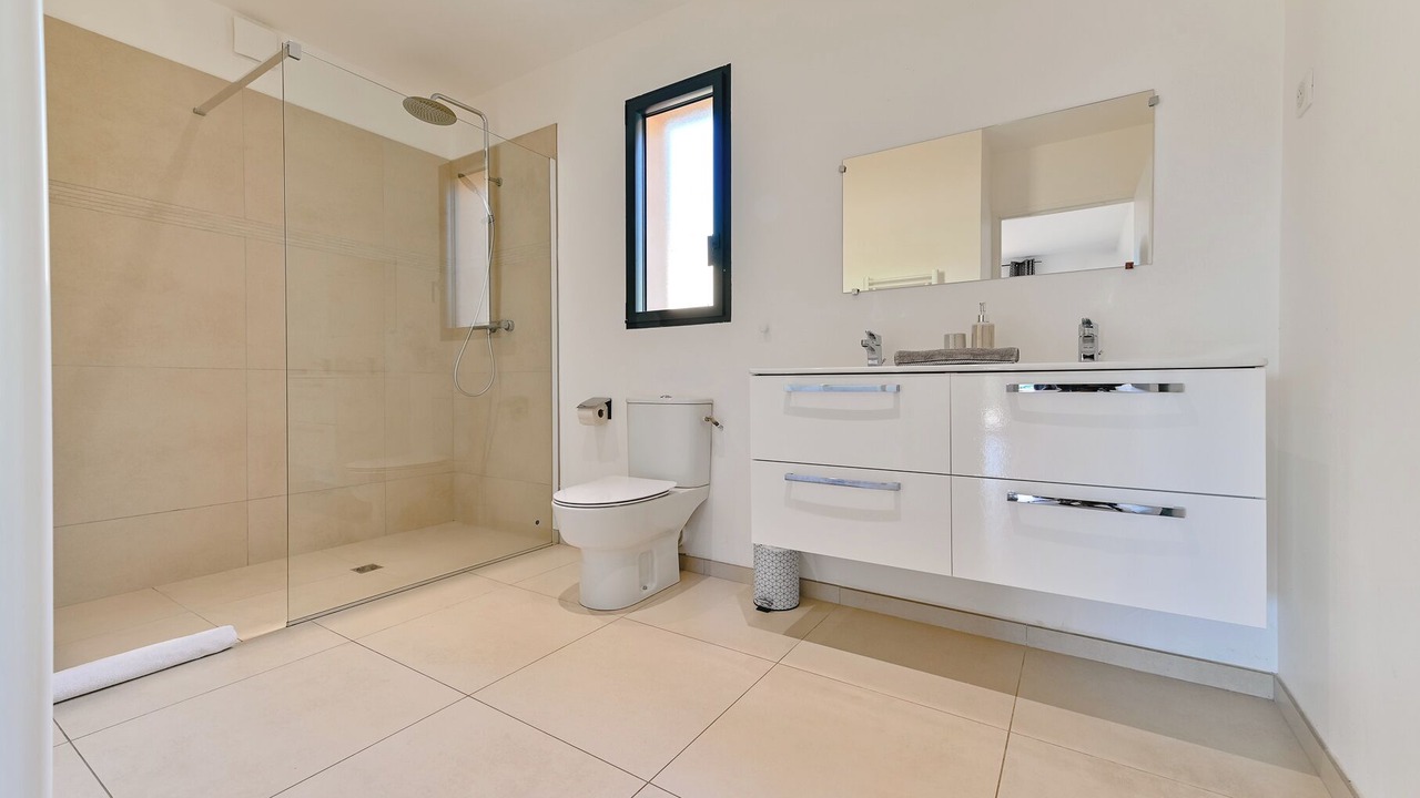 Photo of Others in Cauro