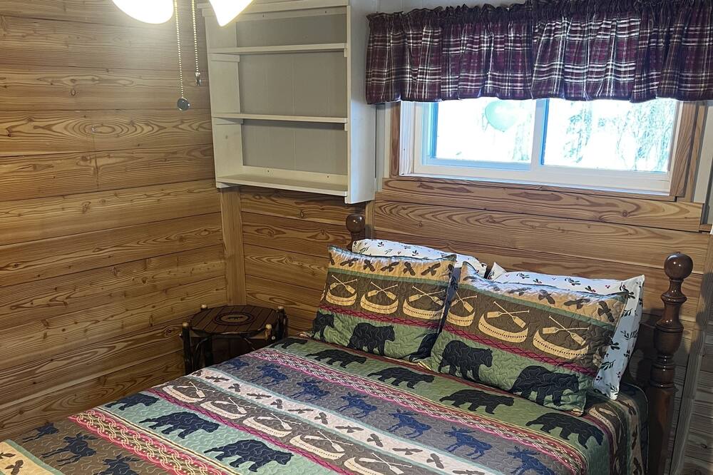 Photo of Bedroom in Boonville